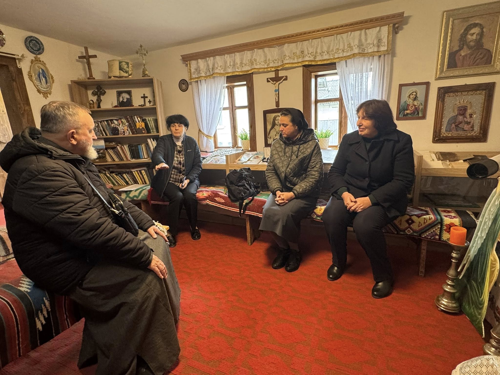 Архиєпископ і Митрополит Львівський Ігор з душпастирським візитом побував на парафії Святих Кирила і Методія в Івано-Франківську Архиєпископ і Митрополит Львівський Ігор з душпастирським візитом побував на парафії Святих Кирила і Методія в Івано-Франківську