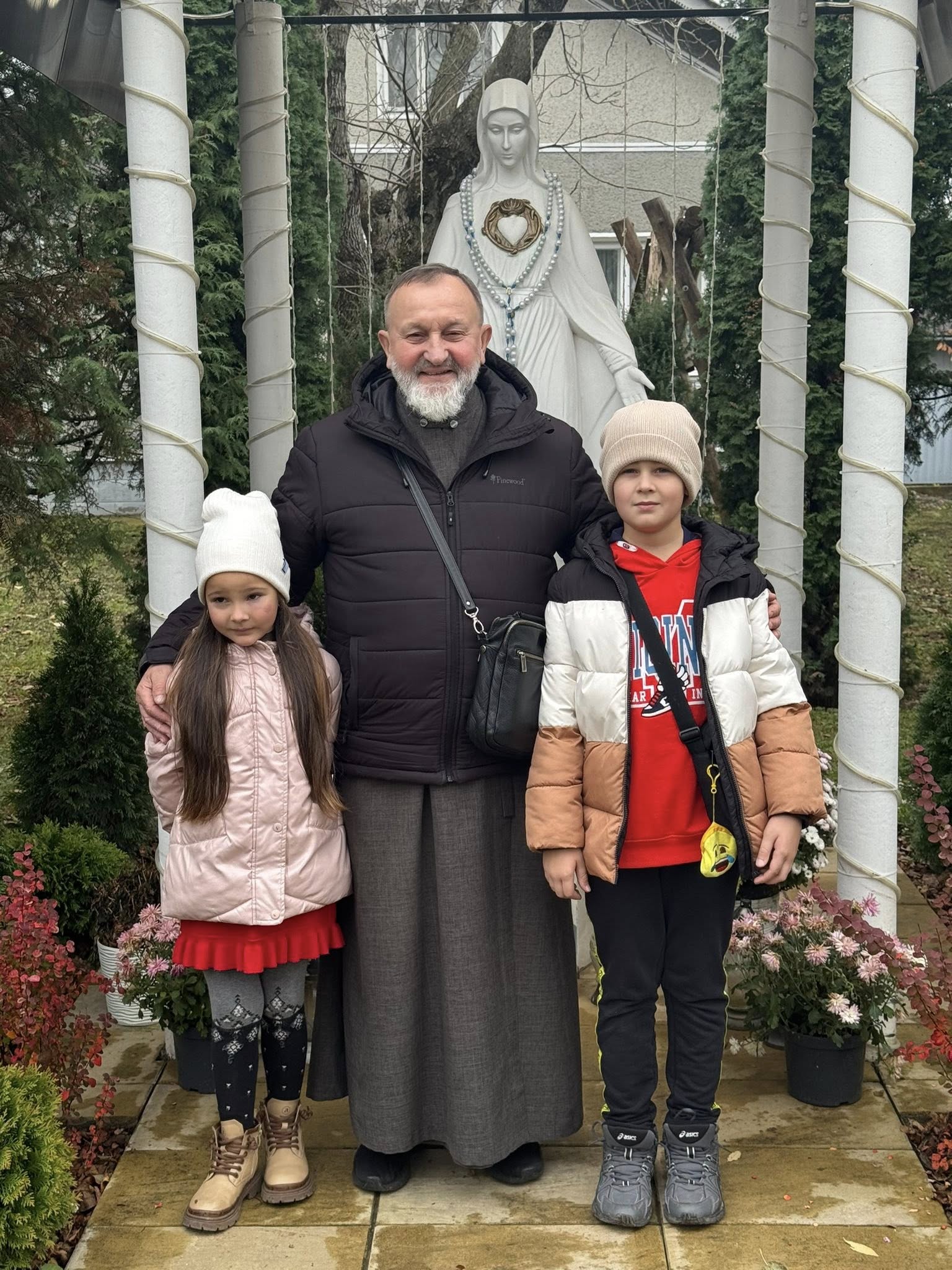 Архиєпископ і Митрополит Львівський Ігор з душпастирським візитом побував на парафії Святих Кирила і Методія в Івано-Франківську Архиєпископ і Митрополит Львівський Ігор з душпастирським візитом побував на парафії Святих Кирила і Методія в Івано-Франківську