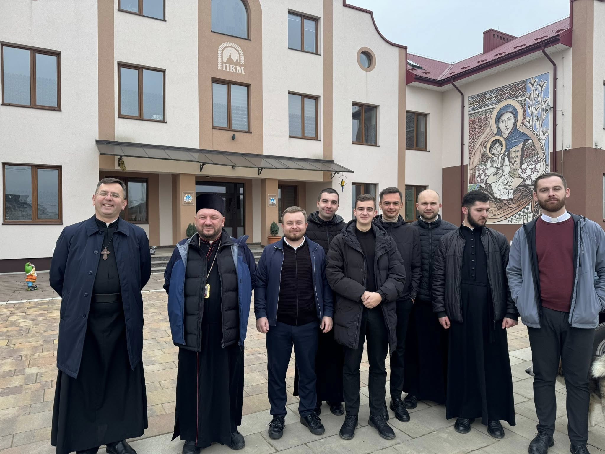 Архиєпископ і Митрополит Львівський Ігор з душпастирським візитом побував на парафії Святих Кирила і Методія в Івано-Франківську Архиєпископ і Митрополит Львівський Ігор з душпастирським візитом побував на парафії Святих Кирила і Методія в Івано-Франківську