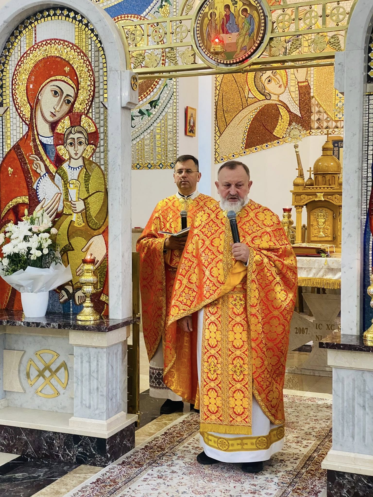 Архиєпископ і Митрополит Львівський Ігор з душпастирським візитом побував на парафії Святих Кирила і Методія в Івано-Франківську Архиєпископ і Митрополит Львівський Ігор з душпастирським візитом побував на парафії Святих Кирила і Методія в Івано-Франківську