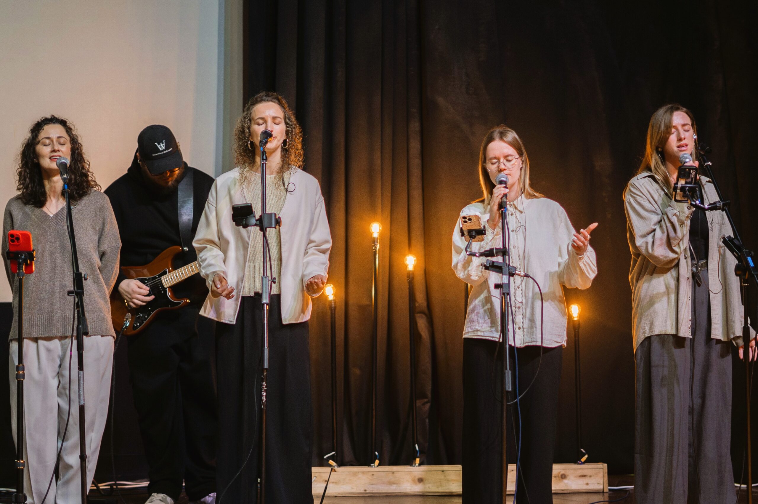 Екуменічна молитва за Україну відбулася у Львові в Національний день молитви Екуменічна молитва за Україну відбулася у Львові в Національний день молитви