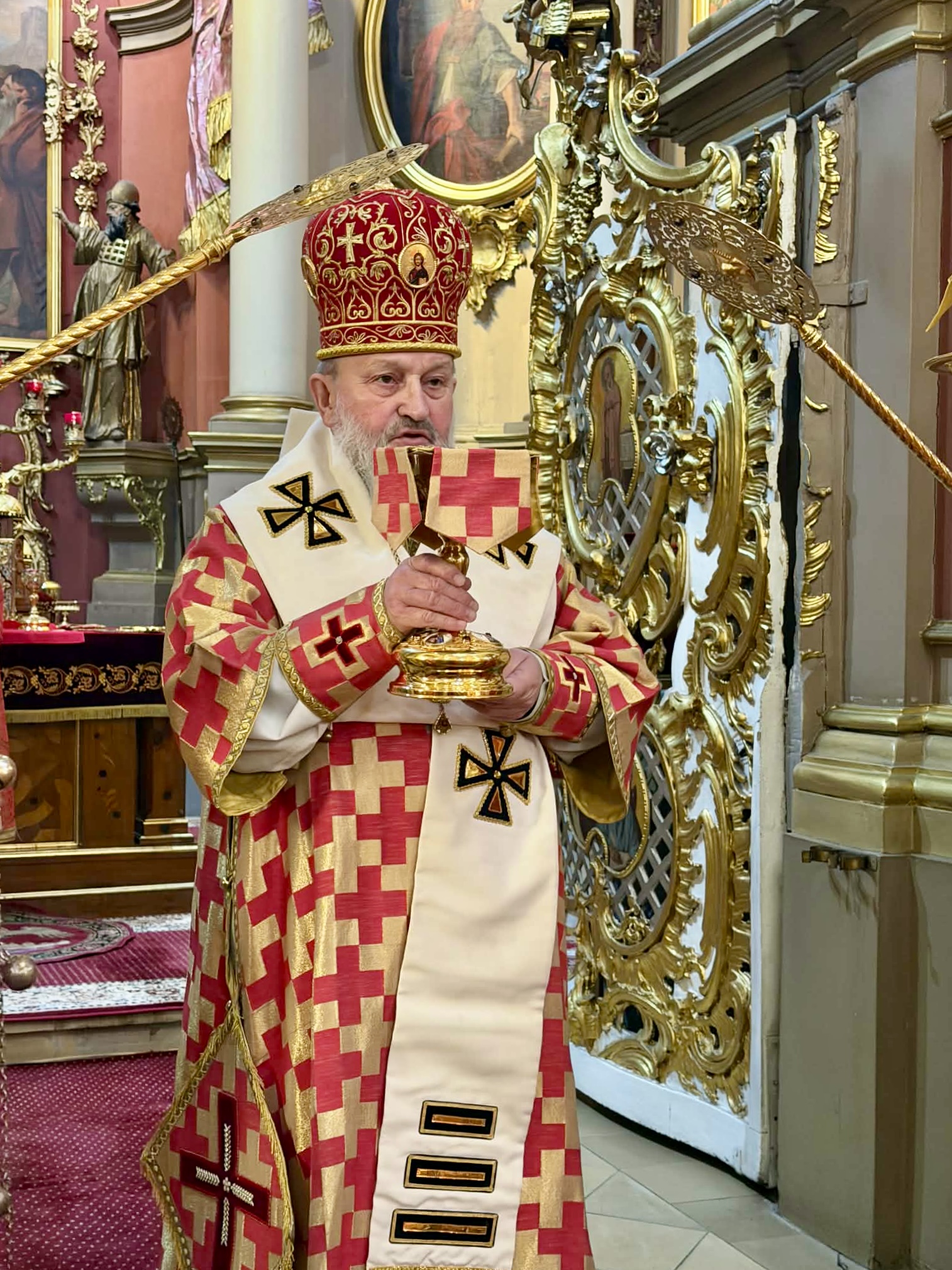 Митрополит Ігор: «Прославляймо хрест Христовий не лише устами, але глибоко від серця» Митрополит Ігор: «Прославляймо хрест Христовий не лише устами, але глибоко від серця»