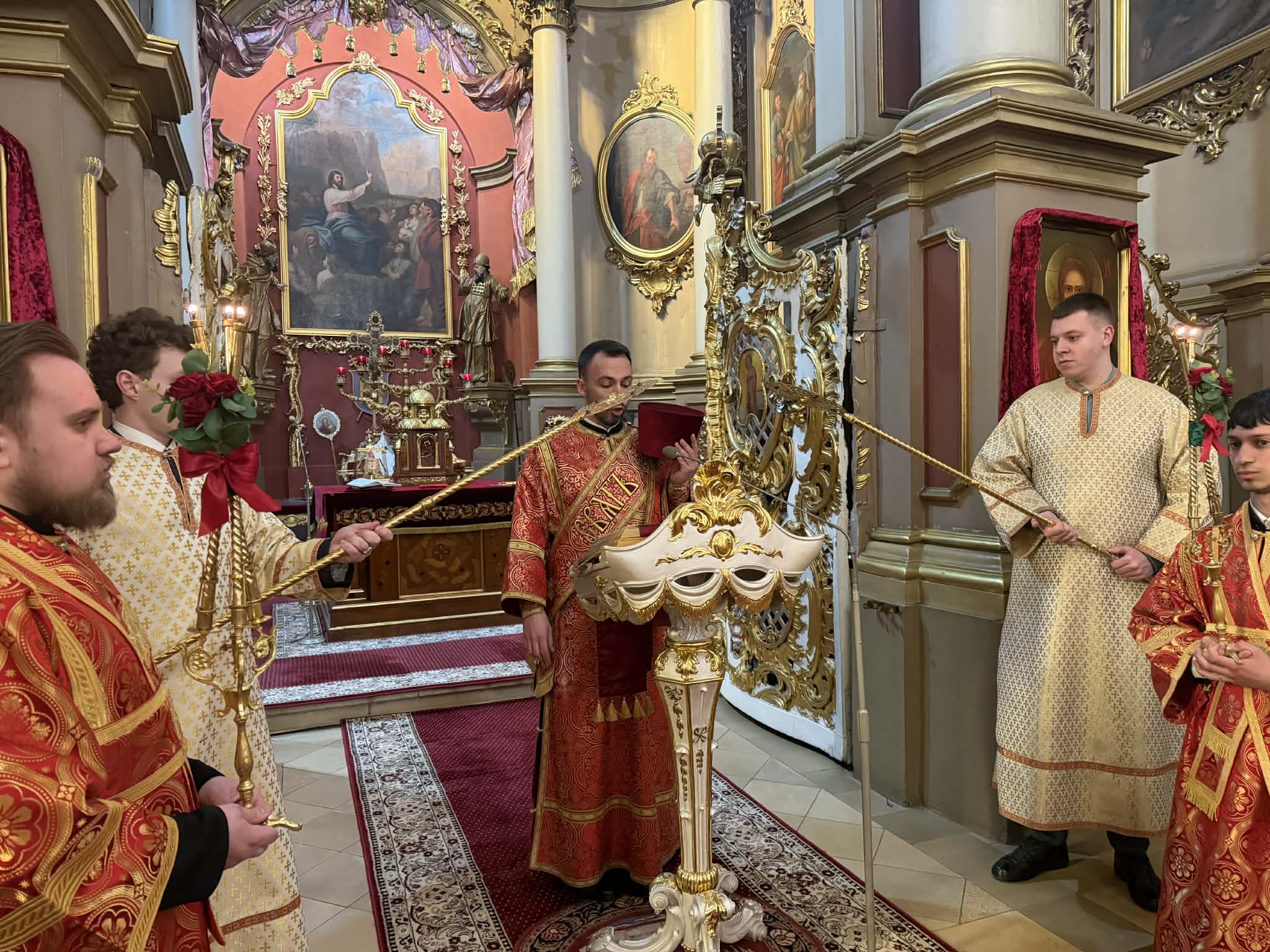 Митрополит Ігор: «Прославляймо хрест Христовий не лише устами, але глибоко від серця» Митрополит Ігор: «Прославляймо хрест Христовий не лише устами, але глибоко від серця»