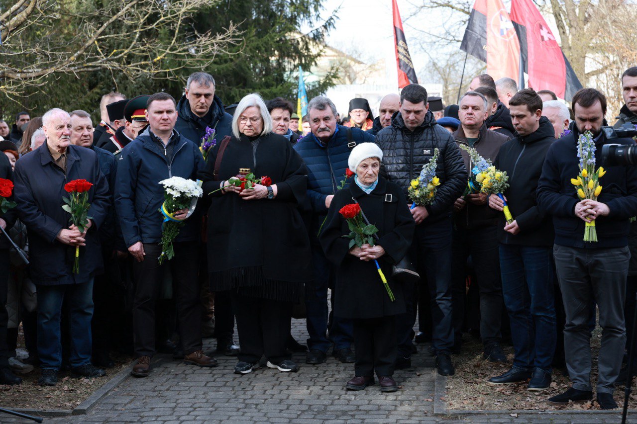 На Білогорщі помолилися панахиду за генерал-хорунжим УПА Романом Шухевичем На Білогорщі помолилися панахиду за генерал-хорунжим УПА Романом Шухевичем